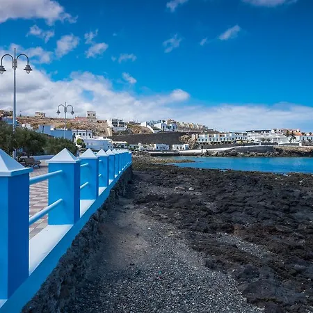 The Coast بيت ضيافة